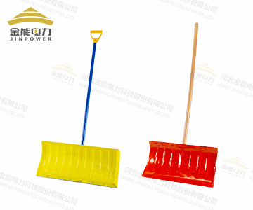復合PE/鐵質(zhì)雙材質(zhì)推雪板加強筋設計
